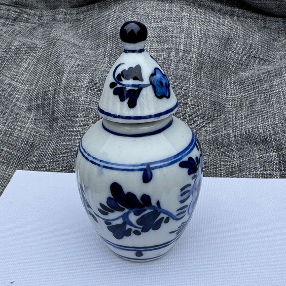Vintage Blue Delft Hand Painted Jar - Picture 3 of 6